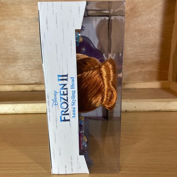 HOT CHRISTMAS ITEM - Frozen 2 Anna Styling Head - Picture 5 of 9